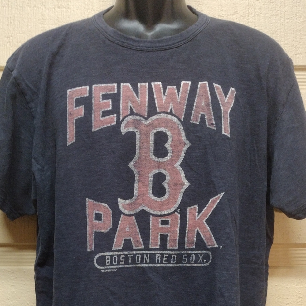 Fenway Park Red Sox Distressed Tee XL